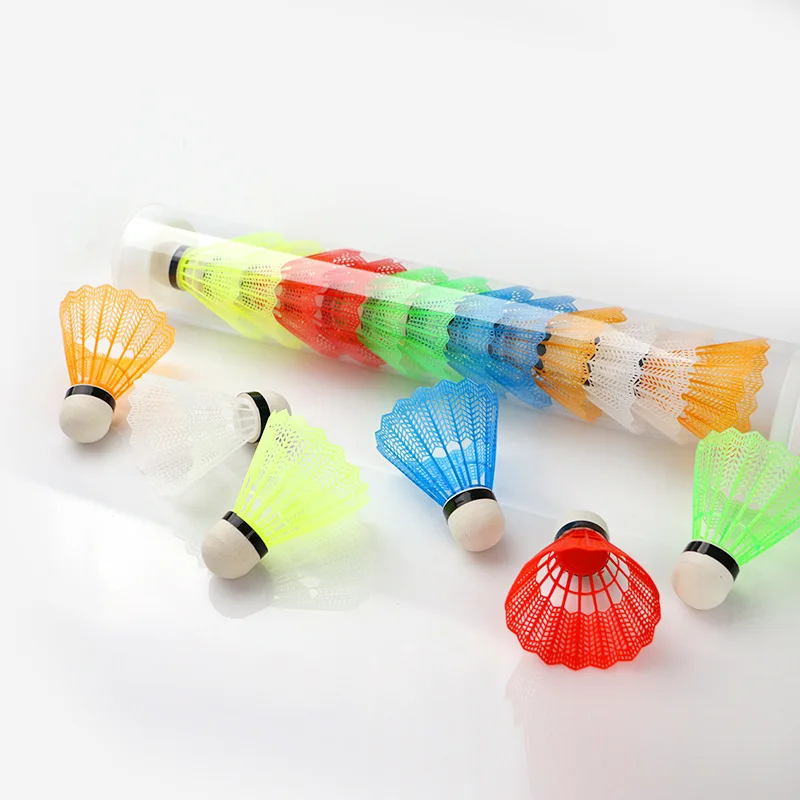 12 Stück/Set Bunte Federbälle  – Badminton League Bewertung und Preis
